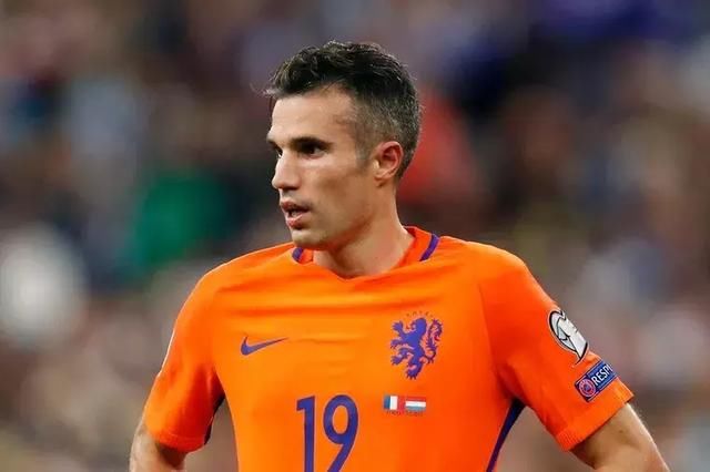 除了贝尔,还有哪些现役球星是国家队射手王?