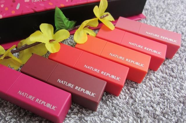 女生口红哪个牌子好些?爱豆代言的品牌会差?