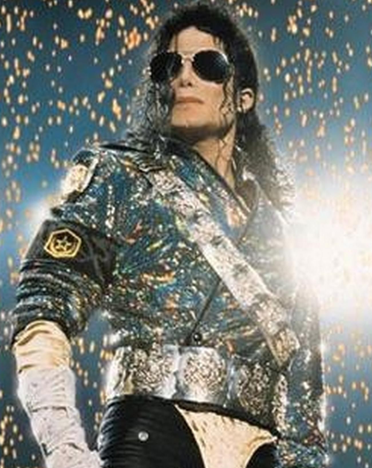 迈克尔杰克逊45度倾斜的奥秘,郭天王也曾重