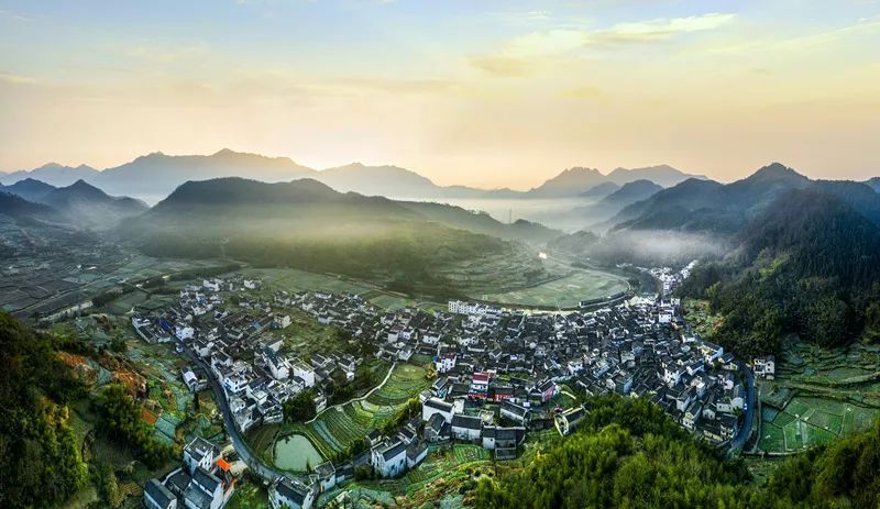 磚雕藝術的走廊--太極湖村