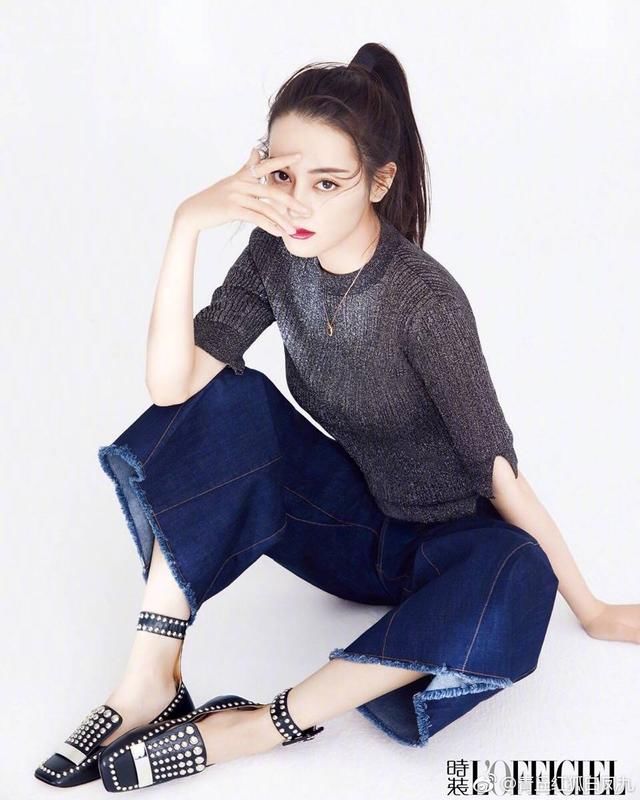 迪丽热巴懒理负面新闻,杂志代言拍不停