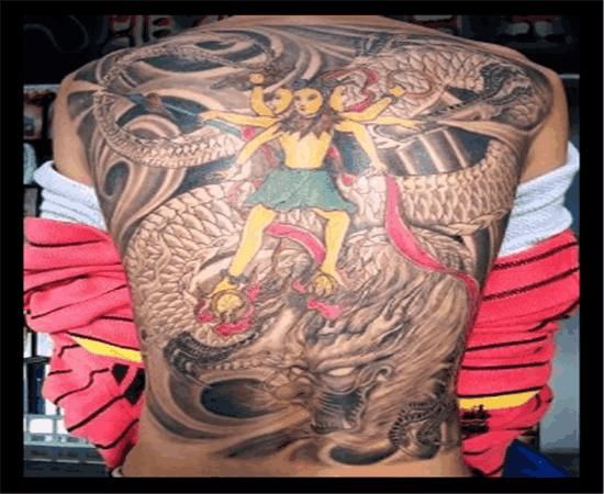 小伙纹身哪咤三太子, 几个月后果断去洗掉纹