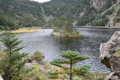 抖音上瞬间四百万加赞的温泉瀑布,你真的不想