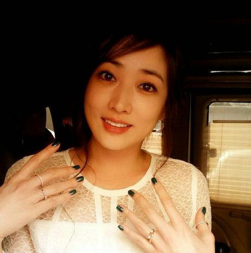 金惠善 剧中的大女儿,渴望爱情,在现实生活中,经历了三次婚姻,两次