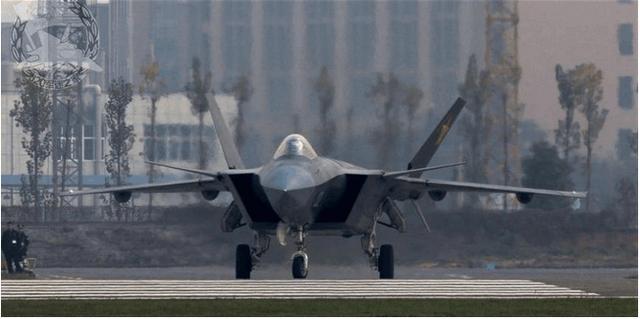 中国史上最牛战机竟不是歼-20?看到这战机突然