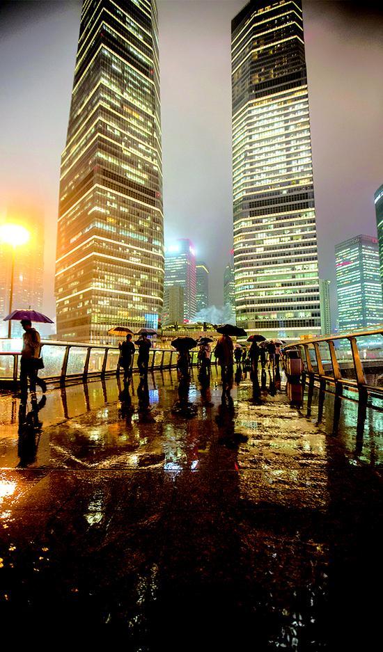 沪最严楼市新政半夜鸡叫 换房者一夜间多付135万 沪最严楼市新政半夜鸡叫 换房者一夜间多付135万