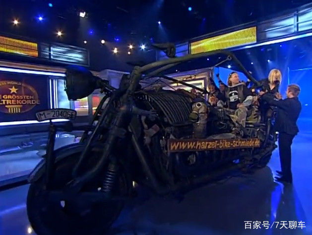 德国发烧友改装全球最重摩托车,搭载T55坦克发