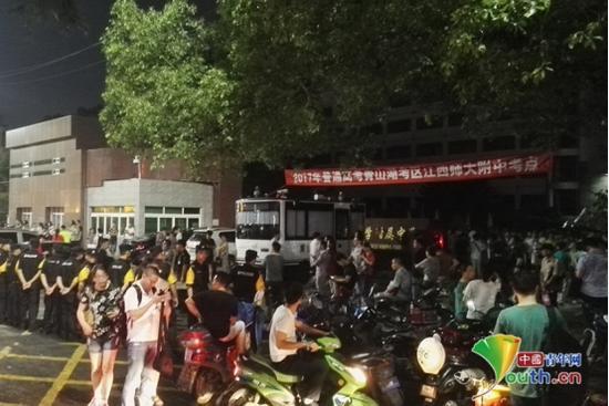 江西考点听力设备故障百名考生受影响 官方回应