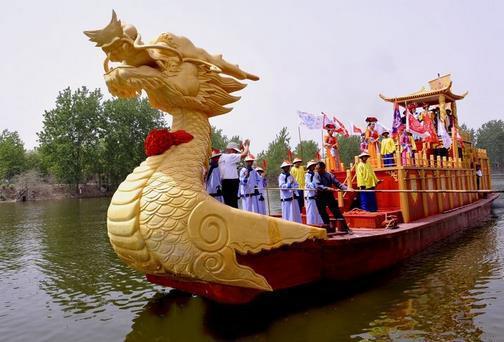 乾隆在位60年,为何先后六次下江南?皆为弥补一