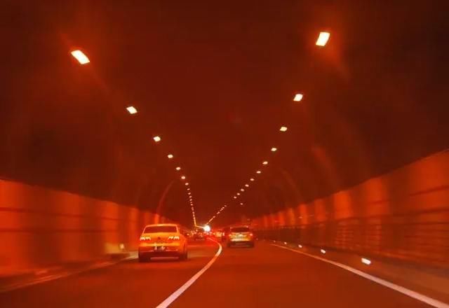 2018年春节放假新手开车回家过年,怎么过高速