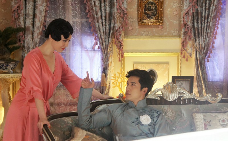 人气热度狂涨十倍!话题女王吕佳容打得一手好牌(图3) 人气热度狂涨十倍!话题女王吕佳容打得一手好牌(图3)