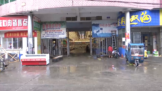 大爷买菜途中遭女子搭讪 跟着进了废弃小屋结果 大爷买菜途中遭女子搭讪 跟着进了废弃小屋结果