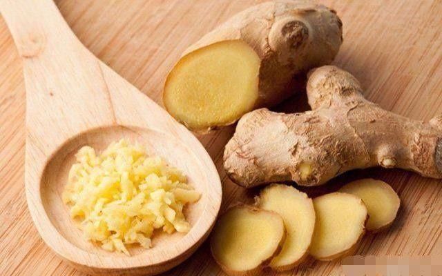 姜的神奇功效及作用,每天早晨含姜片,很快你就