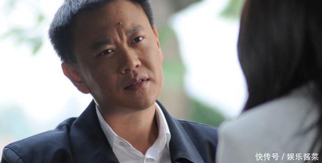 37岁亿万富豪热爱拍戏,跑龙套也无妨,张嘉译去