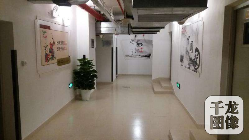 北京东铁匠营地下空间“变身”便民仓储间