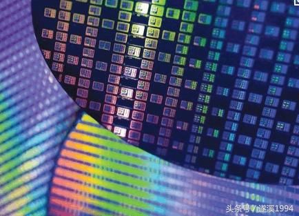 为什么全世界只有荷兰能够制造顶级的光刻机?