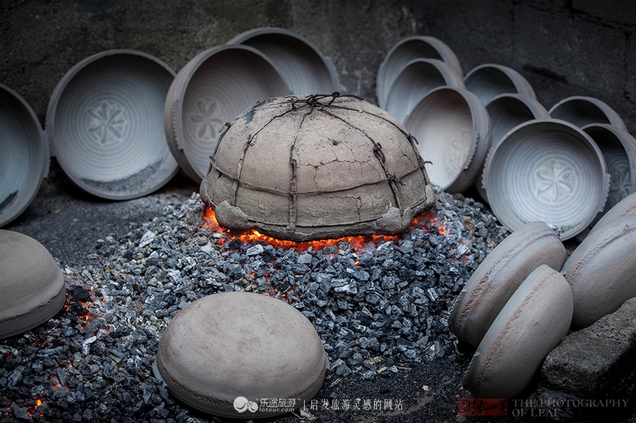 远销全球的织金砂锅 传承匠人古老手工技艺