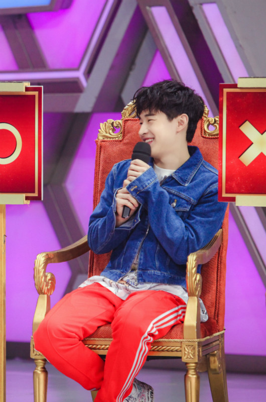 《快乐大本营》宋茜现场挑男友 刘宪华狂丢情