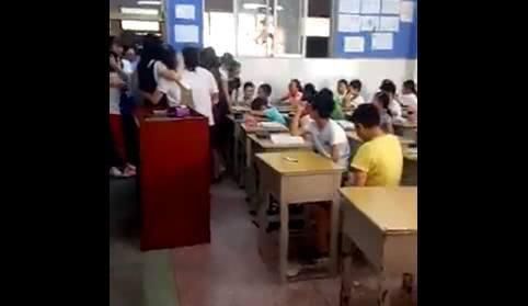 小学生谎称在校被打,家长暴打班主任,网友:家长