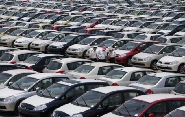 4S店里那些库存车,积压车都报废了吗?错,被这