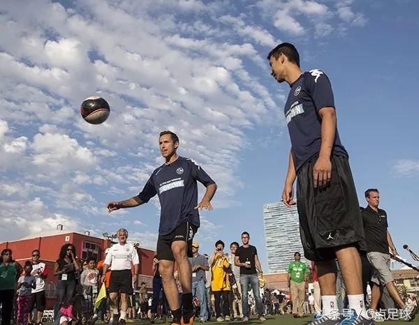 会计坎特、 木匠克洛泽、.那些被足球耽误的球星们