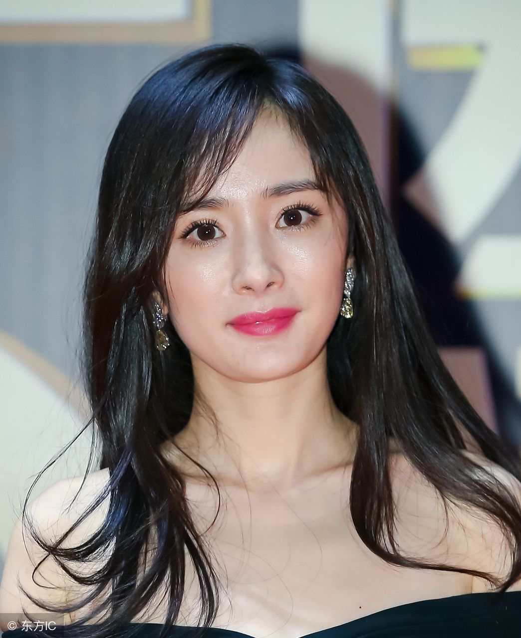 杨幂的脸,章子怡的脸,巩俐的脸,范冰冰的脸,谁的