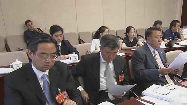 北京市第十二次代表大会主席团举行第二次会议