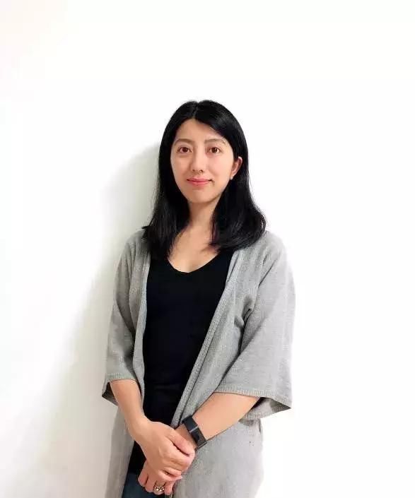 字词牢记,篇章背诵,学霸伴学,让中国孩子英语学