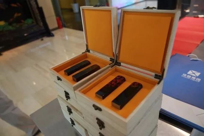 北京·纽约零距离:共享曹俊笔墨乐章 绘画语言