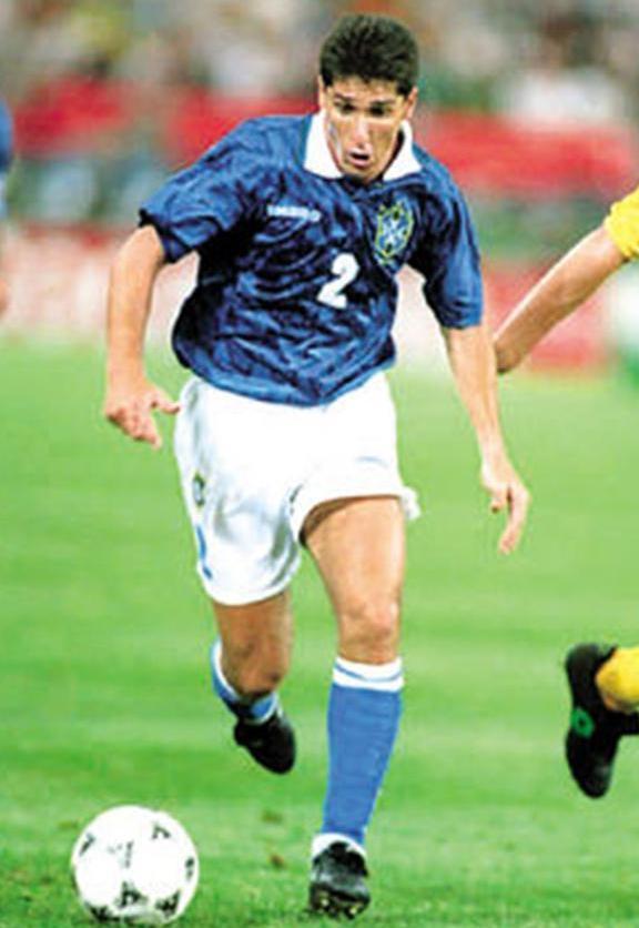 足坛历史上十大史诗级右后卫,你喜欢的在吗