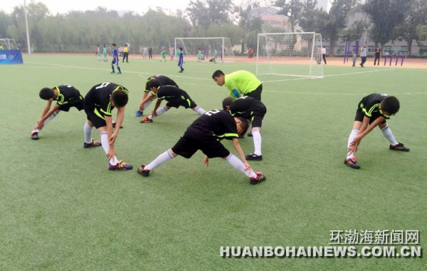 唐山举办第二届市长杯小学生足球比赛(图)