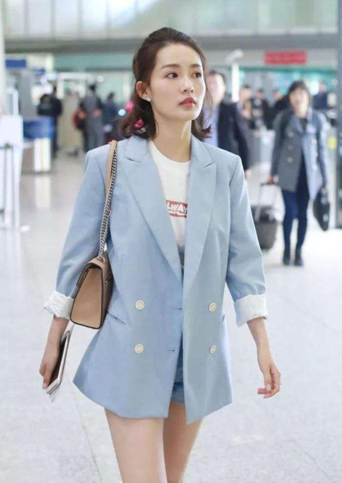 李沁深夜意外公布恋情? 时间让人想歪, 这是刚