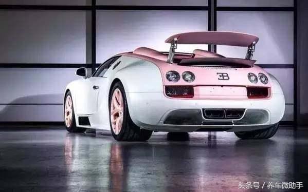 90后美女开全球仅一台的布加迪,挂两套车牌竟