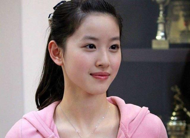 刘强东会不会抛弃章泽天?这位网友说了一句大