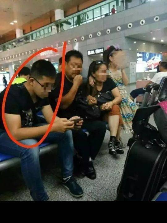 河南滑县宣传部回应被猥亵女童养父身份:在某财政所工作过 河南滑县宣传部回应被猥亵女童养父身份:在某财政所工作过