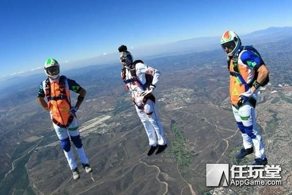 自从用了这个姿势跳伞,再也不落地成盒,躺着也