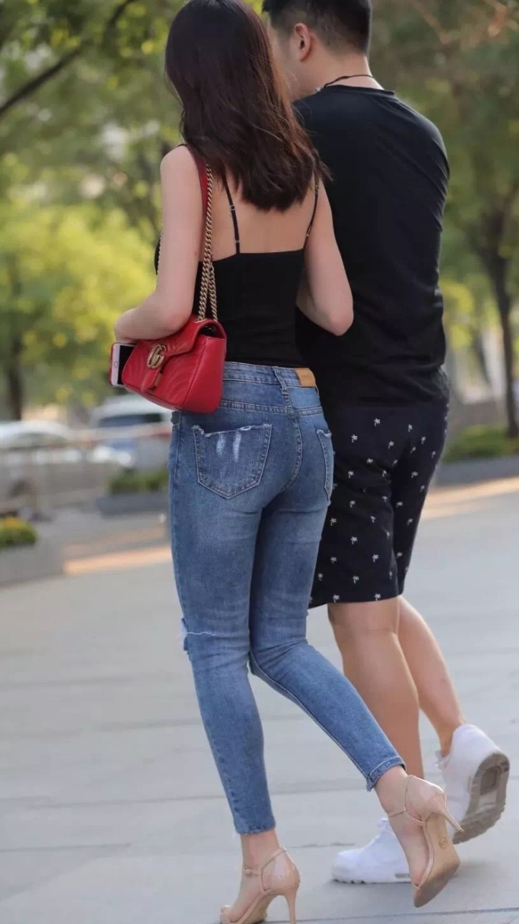 街拍丨周末,多希望有个大长腿女友陪着逛街呀