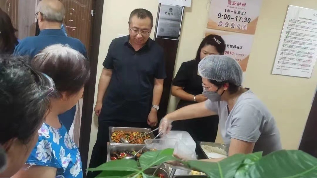 “老年餐桌”首次进入天堂河社区养老驿站 “老年餐桌”首次进入天堂河社区养老驿站