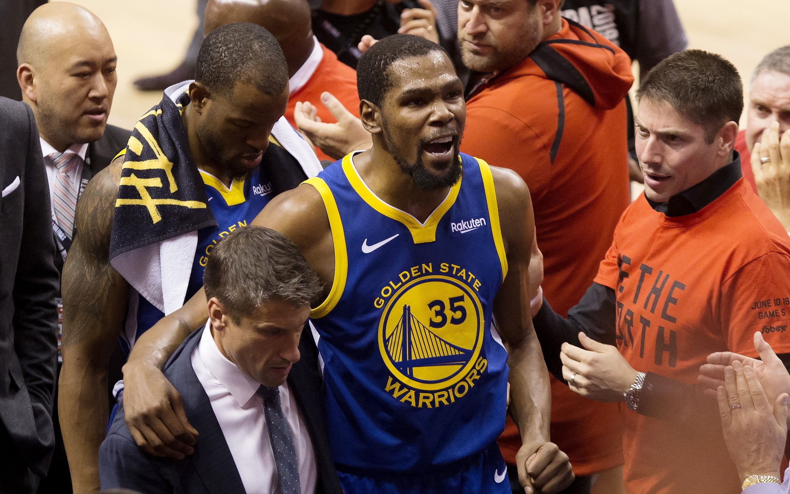 用痛彻心扉摘掉不忠之名,他是奥克兰的真勇士