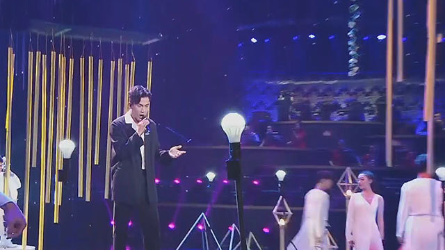 开口跪!刘恺威深情演唱《说散就散》 开口跪!刘恺威深情演唱《说散就散》