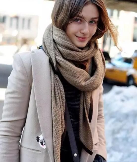 实用最受欢迎的8大围巾系法
