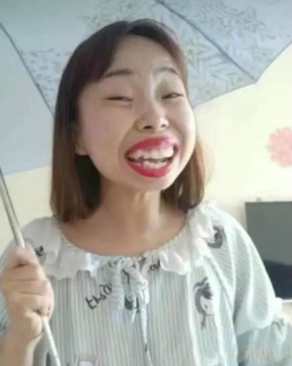 快手嘟嘟姐一夜爆红,粉丝超千万,直播间大佬