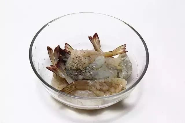 大虾只会水煮吃?教你5种大虾做法,既营养又美
