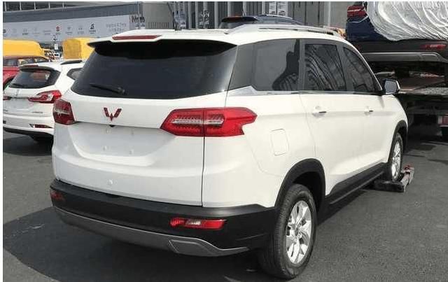 五菱宏光SUV真的来了,颜值不输奥迪宝马,网友