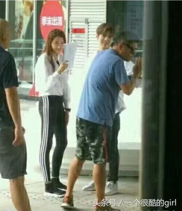 174的关晓彤比鹿晗身高都高?对比太尴尬?网友