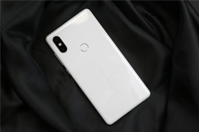 发布至今无现货,小米MIX2S:这一点我给差评