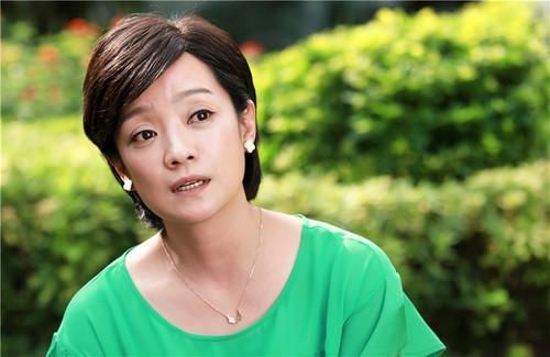 很多人听说过王海燕和企业家前夫袁金华离婚后,赚到24亿元的分手费