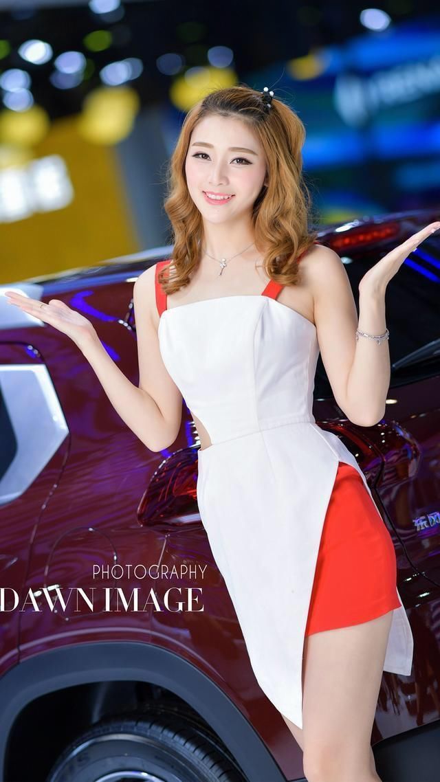 都说爱情惹人醉 爱到浓时人憔悴 守着寂寞和伤