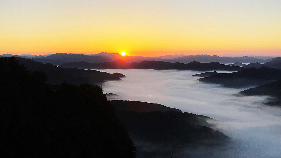 甘肃天水李子园白音山云海（天之水网组图）
