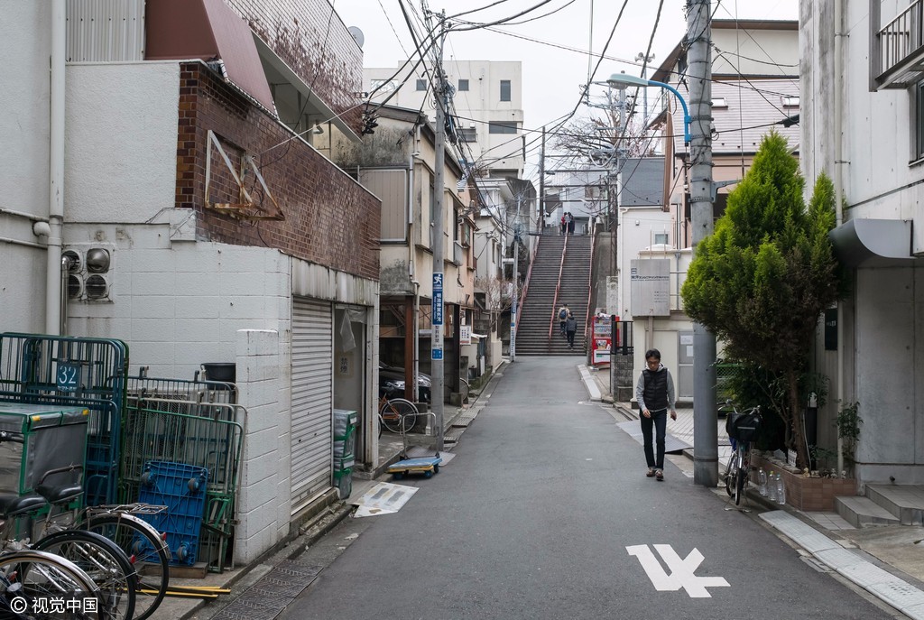 實拍《你的名字》真實取景地 遊客競相拍照